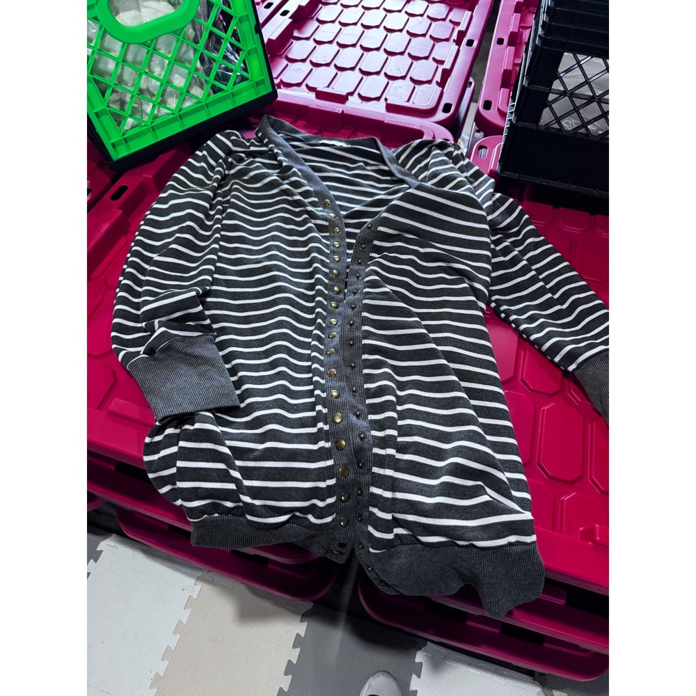 Hipster Row Womens XXL Gray White Striped Snap Front V-Neck Cardigan Sweater